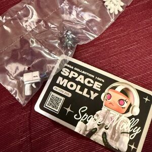 BANGER!!!! Discontinued series #1 Mega Space Molly Collection “ Instinctoy”